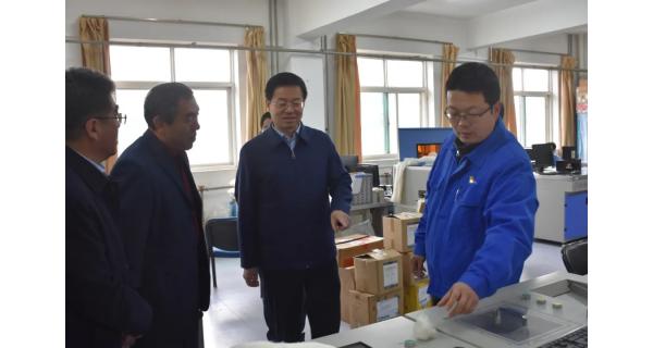寶雞市委常委、統(tǒng)戰(zhàn)部部長高宏真一行來紡電公司調(diào)研